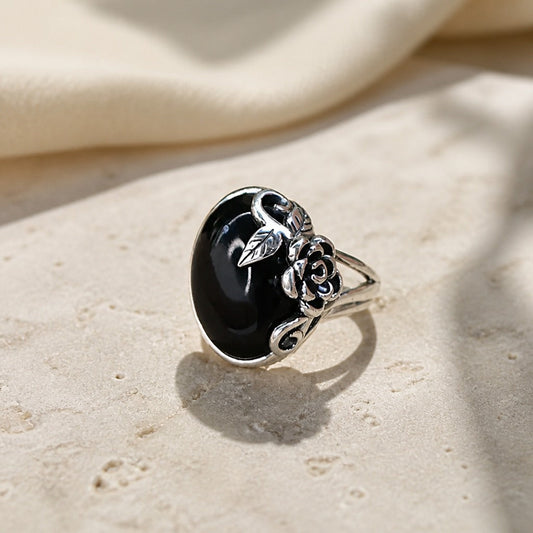 Noir Rose Quartz Ring