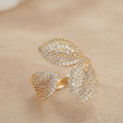 Luxe Clover Zirconia Ring